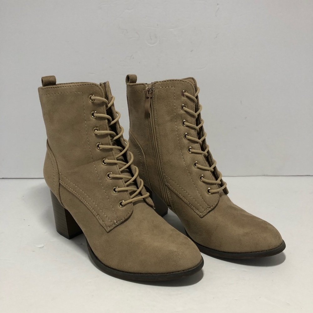 Women’s Journee Collection Baylor Taupe Lace-Up Ankle Boot Heel Size 8.5